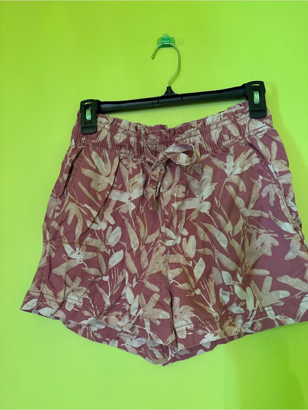 Cynthia Rowley Floral Lyocell Pull On Shorts Pink Tropical Paperbag